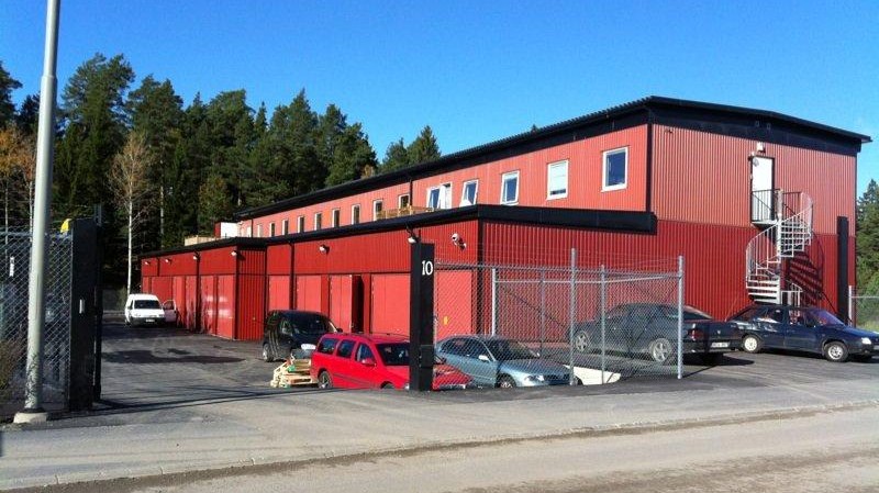 Garage i Länna